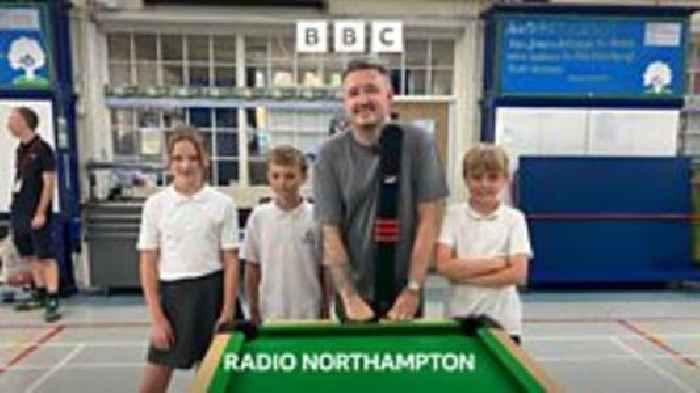 Snooker Champ Kyren Wilson visits old school