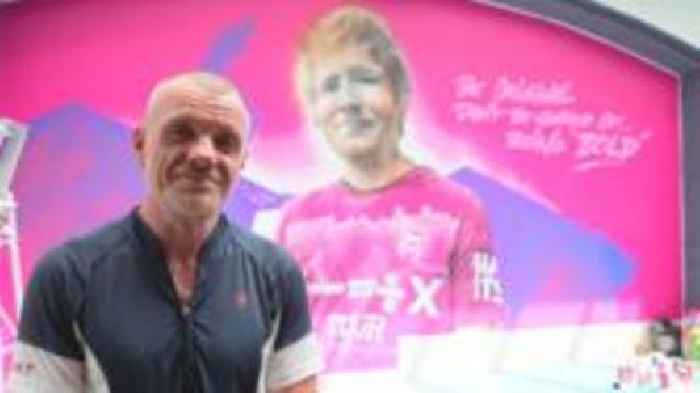 Artist creates Sheeran shopping centre mural