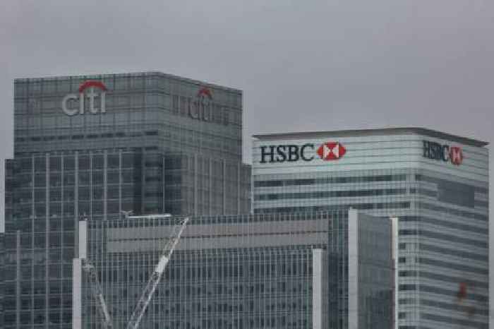British banks shed workers at fastest pace since 2018