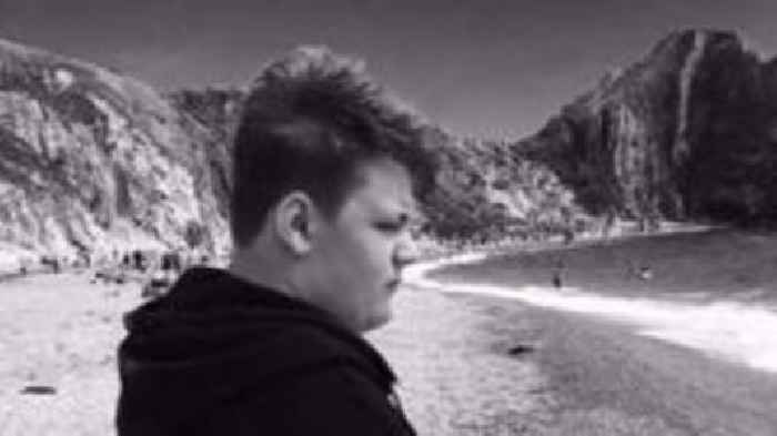 Family of teenage crash victim Harry Dunn want inquiry report published