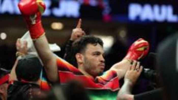 Boxer Julio Cesar Chavez Jr arrested by US immigration