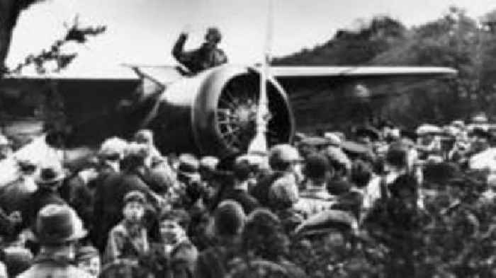 Amelia Earhart's descendants finally visit landing spot