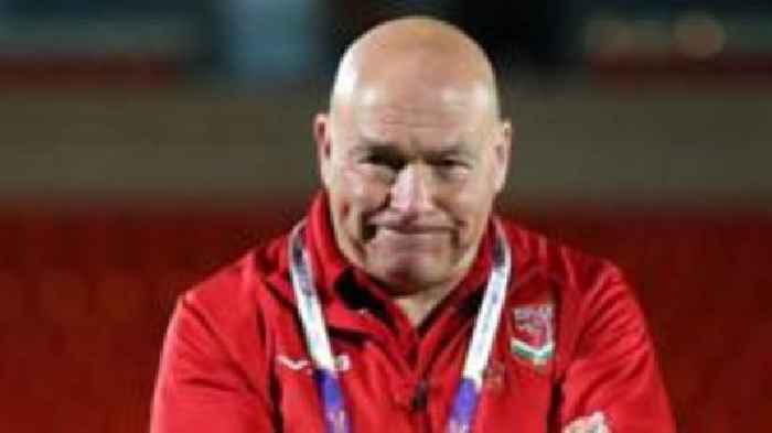 Long-serving Kear steps down as Wales head coach