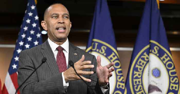House Democrats Grumble Over Hakeem Jeffries’s Marathon Speech on Trump Bill Messing With Their Fourth of July Plans