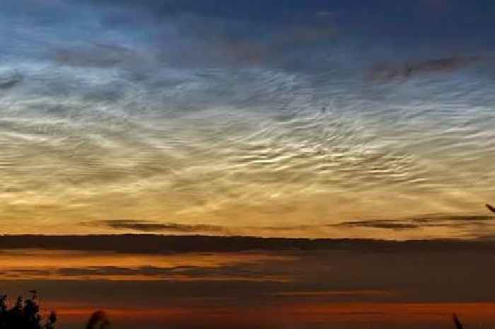 Rare cloud formation photos captured in Derbyshire twilight sky