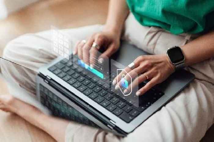 Date when DWP will start bank account monitoring and 'verification' in benefits crackdown
