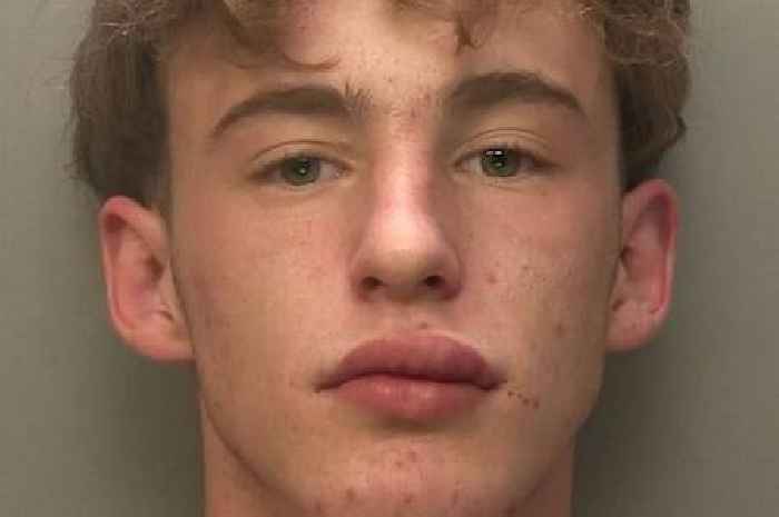 Police want to find Surrey man wanted on suspicion of stalking and assault