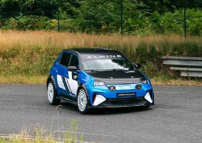 Alpine A290 Rallye Brings the French Hot Hatch into the World of Racing