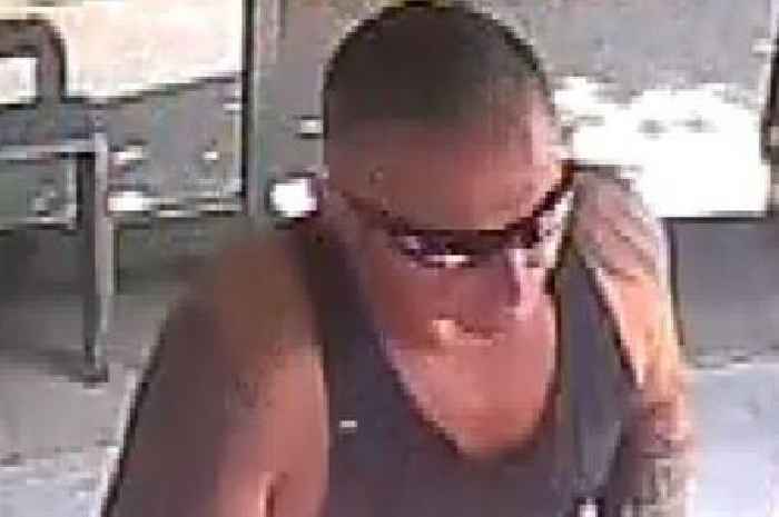 Stranger smelling of alcohol snatches child in front of parent at bus stop