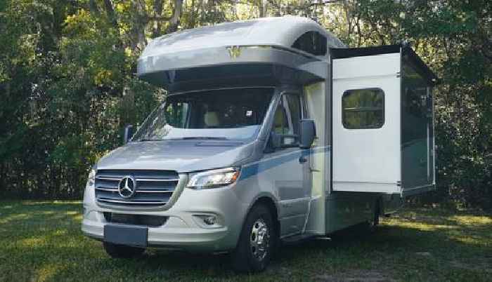 Winnebago's 2026 View 24T Has a Hot Murphy Bed Interior and Splendid for Traveling Couples