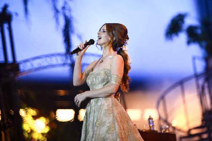 Lana Del Rey Sings “If You Lie Down With Me” Live For The First Time, Responds To Critical Concert Review