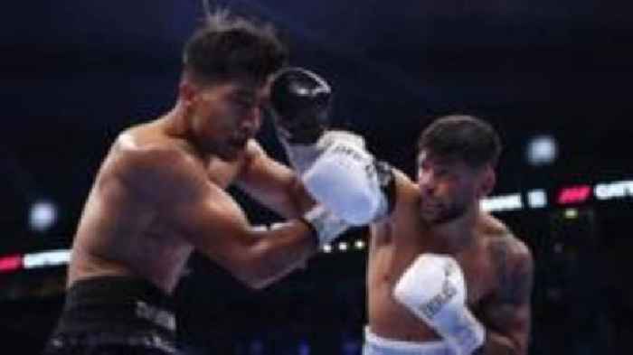 Cordina earns hard-fought points win over Quiroz