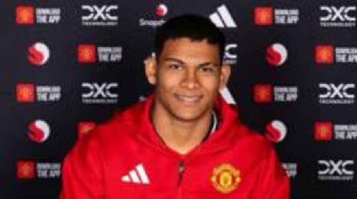 Teen whose role model is Marcelo - Leon joins Man Utd
