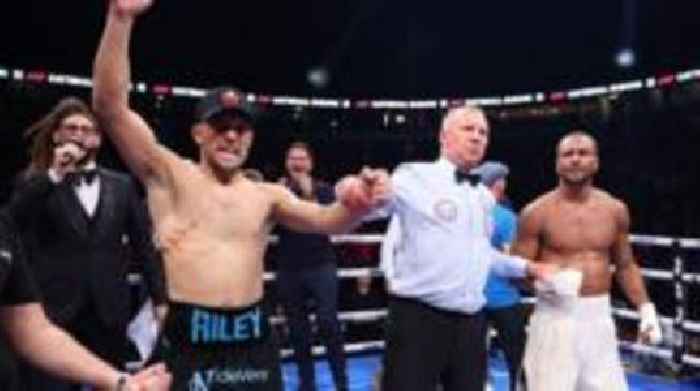 Bloodied Catterall outpoints Eubank after head clash