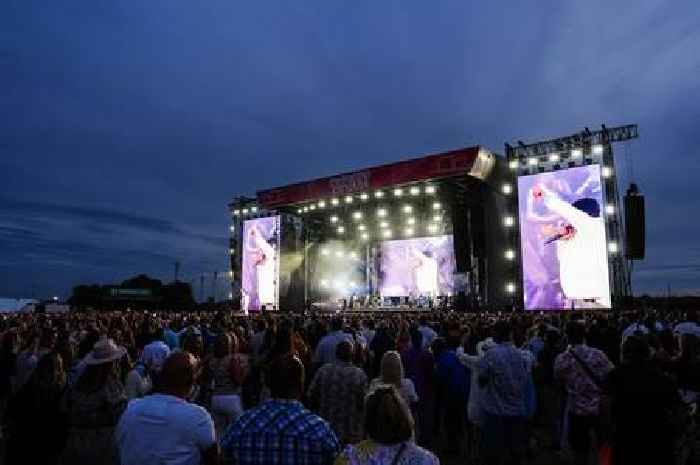 Police warning after 'dangerous' parking and traffic chaos at Justin Timberlake's Chelmsford gig