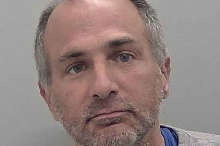 Police warn 'call 999' as they scale Kent area for wanted man