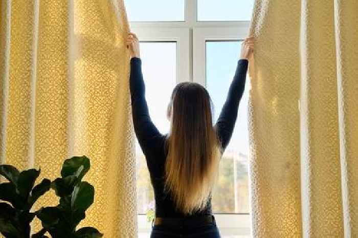 Open or closed? The position to leave curtains and blinds when on holiday