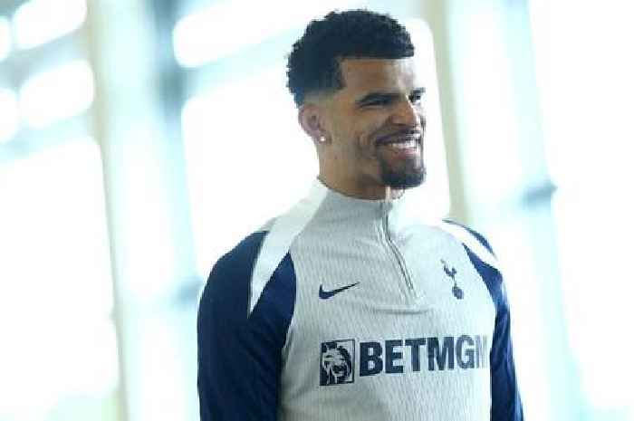 Who returned to Thomas Frank's Tottenham pre-season training with forgotten man back