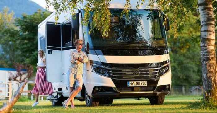 German Flair Luxury Liner Shows Us Why It's Won Countless Awards, Best European Styling
