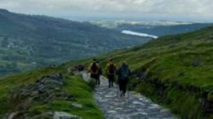 Trekkers battle 'tough' hike for £21k for hospital