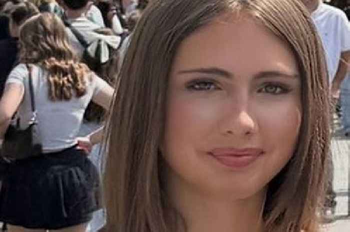 Urgent hunt for missing girl, 12, last seen near holiday hotspot