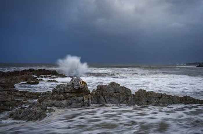 News24 | Monday’s weather: Damaging waves, rain in Western Cape but fine and cold elsewhere