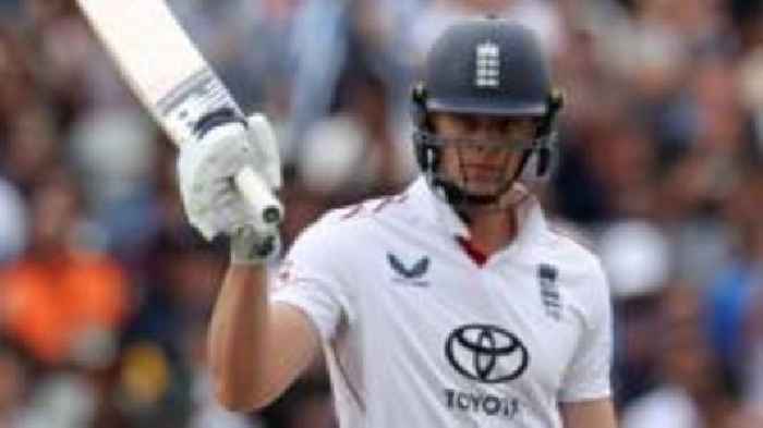 England won't move 'world-class' Smith up order - McCullum