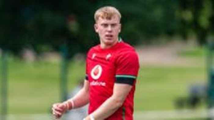 Wales U20s make wholesale changes for Spain test