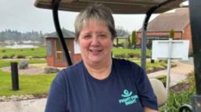 Blind, fundraising golfer refuses to be bunkered