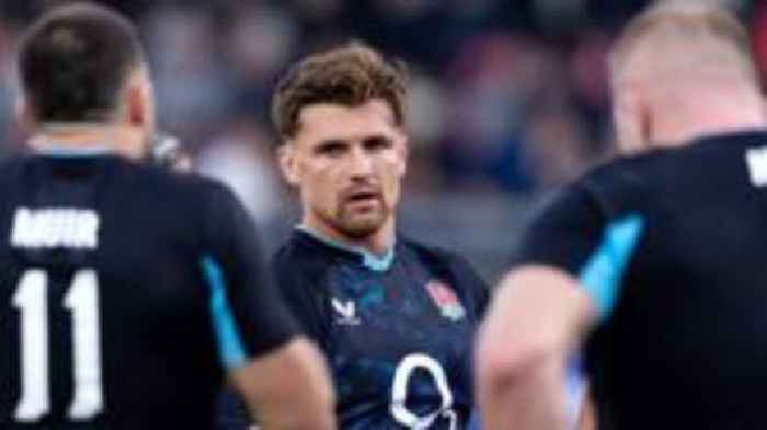 Slade's injury leaves England with rookie centres