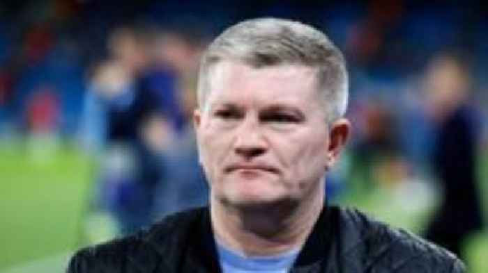 Hatton, 46, announces comeback, ending 13-year retirement