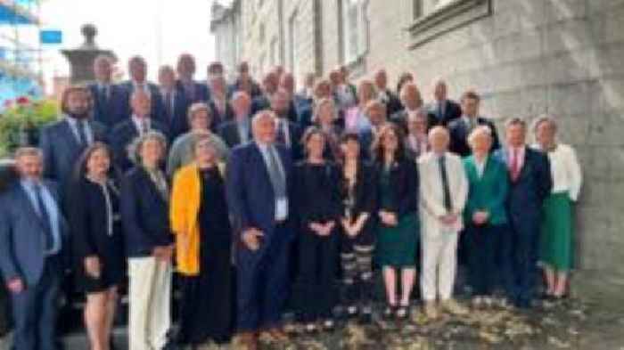 Who is elected to Guernsey's States committees?