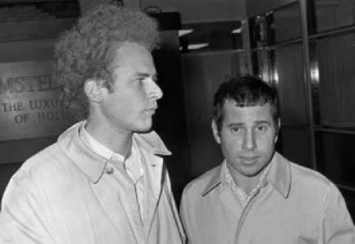 12 Pics Remembering When Famous 1970s Bands Broke Up