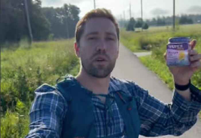 Man Runs a Marathon While Eating a Sleep Aid Every Five Miles
