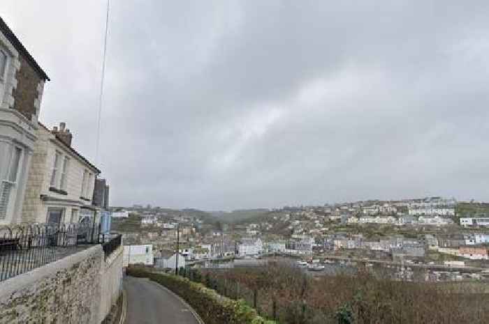 Teen passenger seriously injured in Mevagissey car crash