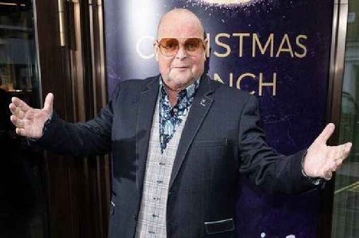 TV star in tears as he says 'not for much longer' in heartbreaking heath update