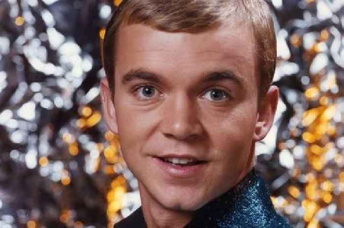 Legendary magician Wayne Dobson dead aged 68