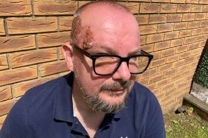 Man opens his front door to find two children whose dad was lying bleeding in the street
