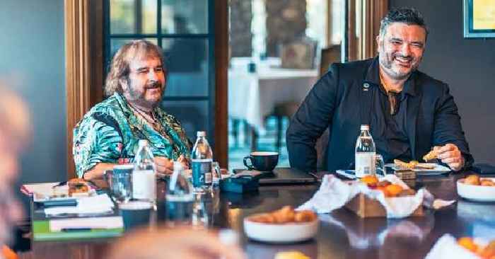 From Middle-earth to Moa: Sir Peter Jackson Backs De-Extinction Project