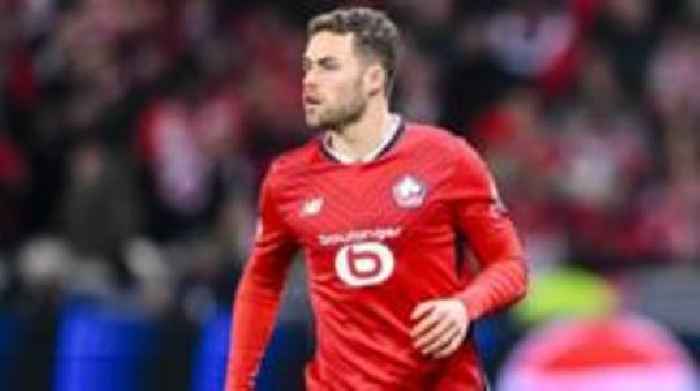 Leeds sign Sweden left-back Gudmundsson from Lille