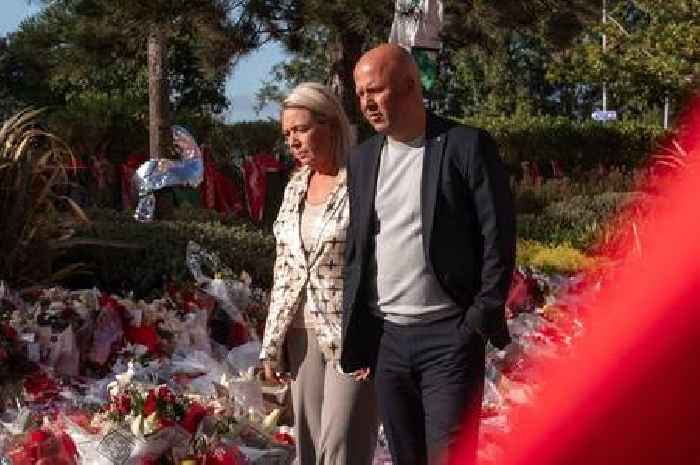 Arne Slot leaves 'raw' message for Diogo Jota and tells family 'you will never walk alone'