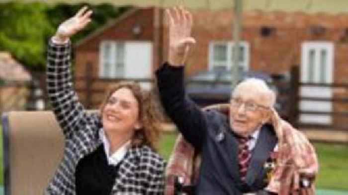 Captain Tom probe 'did not dent trust in charities'