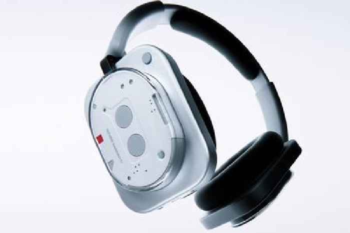 Nothing Headphones (1): Look like the coolest Cyberman around