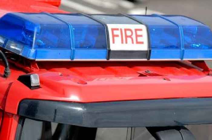 Huge fire near beauty spot triggers five-hour battle to control blaze in Crumplehorn