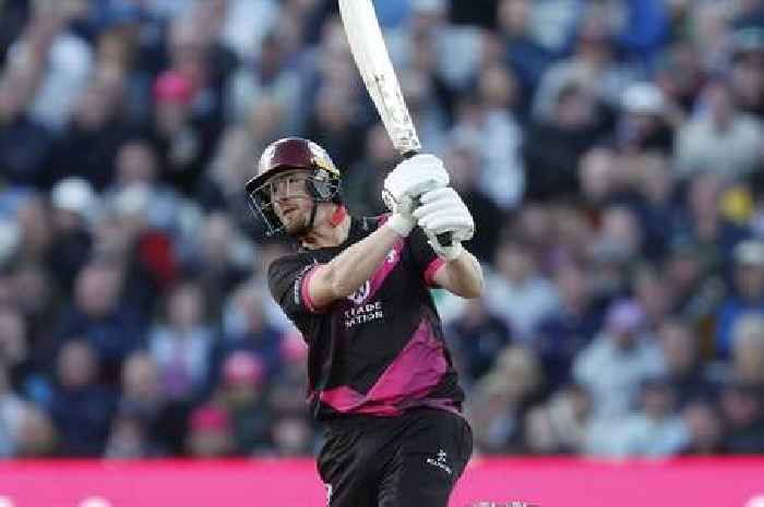Somerset into T20 Vitality Blast quarter finals with three games to spare after thrashing Essex