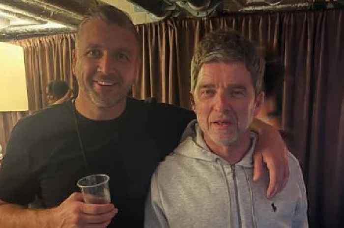 Gangster Robert Kelbie hangs out with Noel Gallagher backstage at Oasis tour