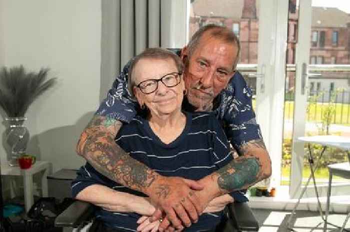 Woman left terrified partner would leave her after losing her legs gets engaged