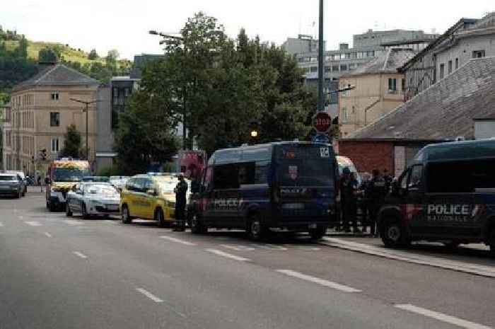 Man wielding knife near Tour de France finish line arrested after 'making threats'
