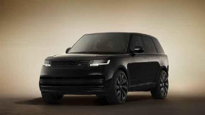Range Rover SV Black Edition Nicely Rounds Up Dark Land Rover Family Alongside Two Others 
