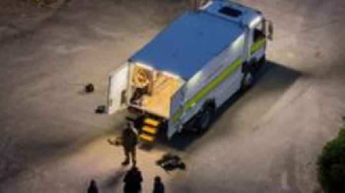 Bomb squad returns to police shooting scene